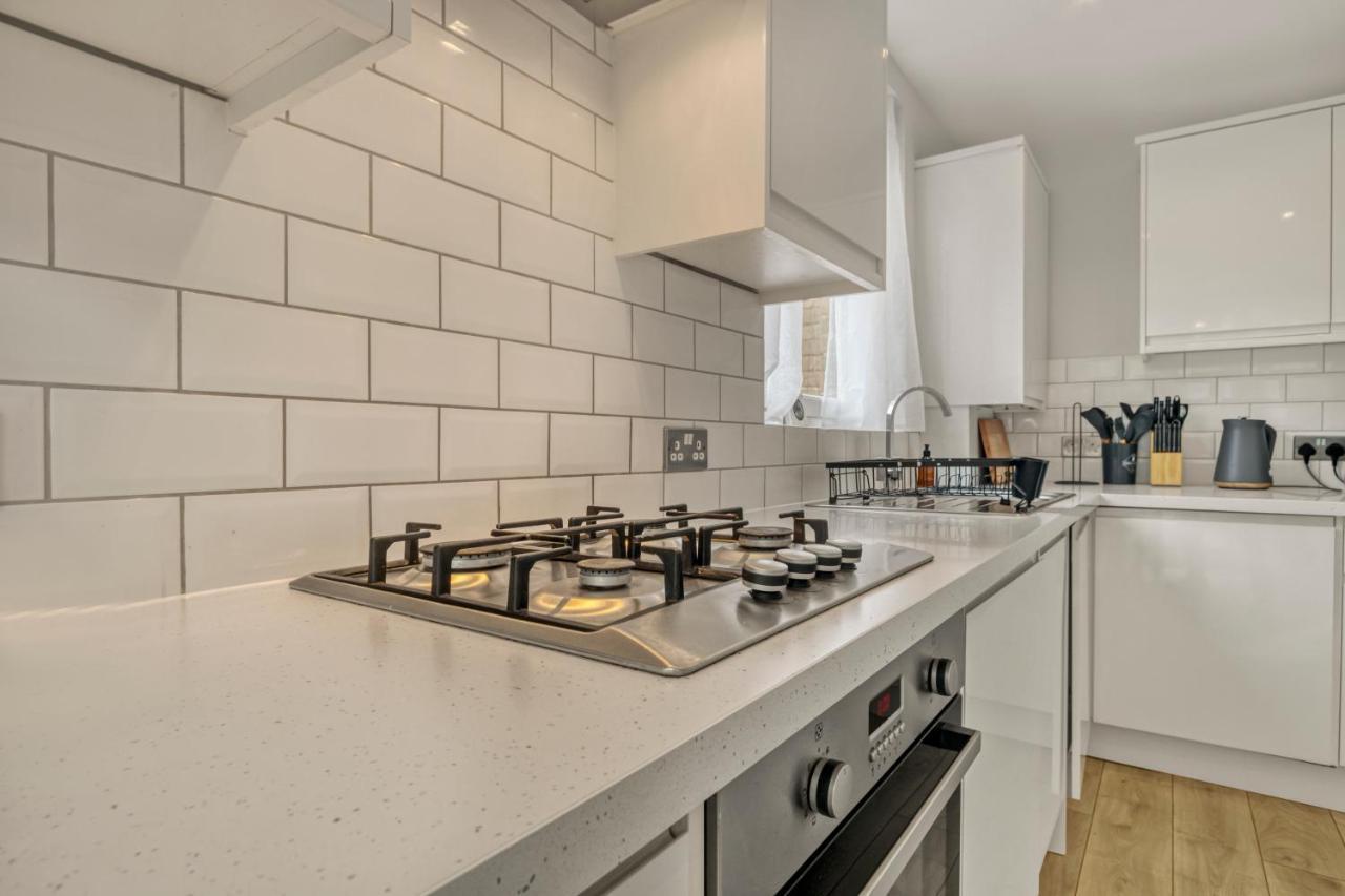 Homely 1Bed Apartment Vauxhall 伦敦 外观 照片