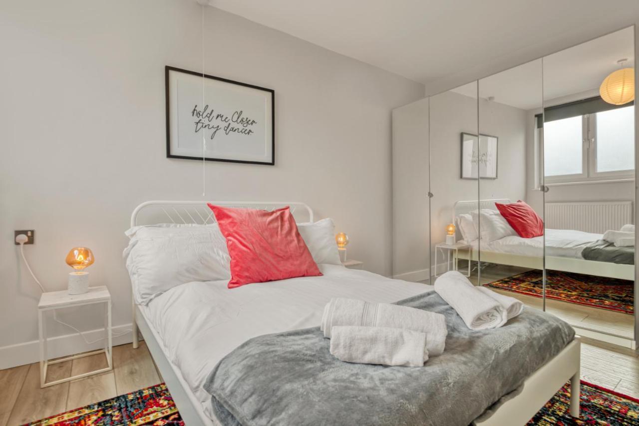 Homely 1Bed Apartment Vauxhall 伦敦 外观 照片